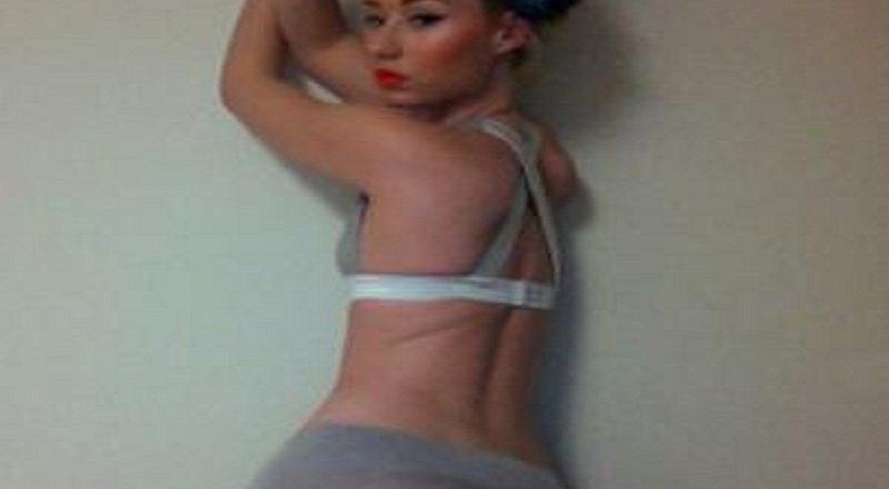Iggy Azalea will release Glory in May