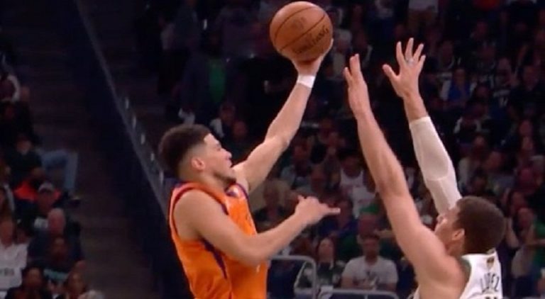Devin Booker left-handed layup