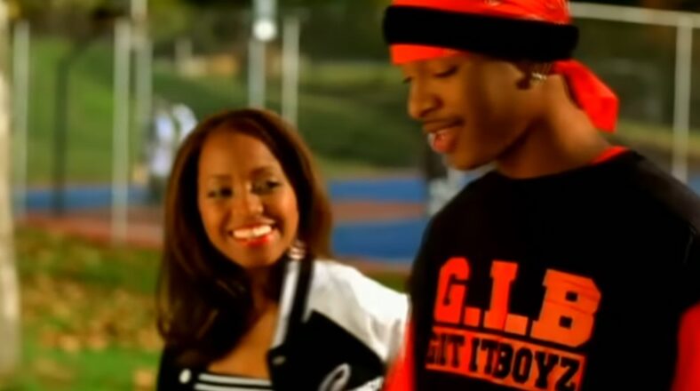 Chingy and Keshia Knight-Pulliam playing his love interest in the "One Call Away" video.