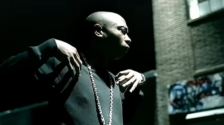 Ja Rule in the opening scene of the "Clap Back" music video.