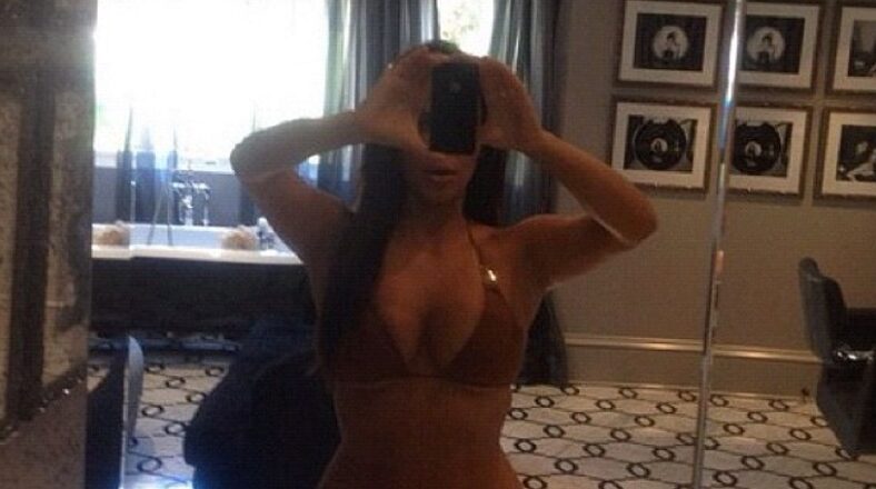 Kim Kardashian shares sexy Instagram pics