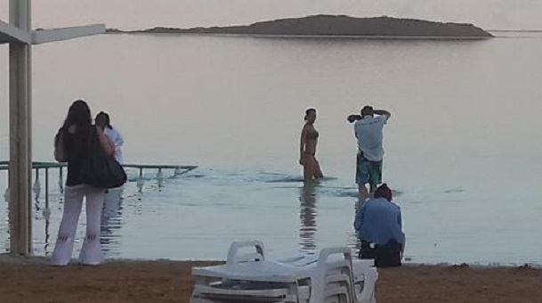 Rihanna Dead Sea 2