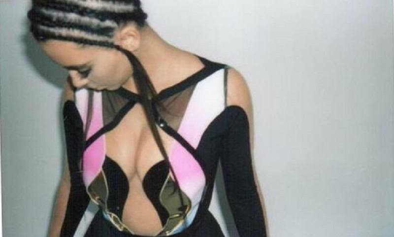 Kimkcleavageig
