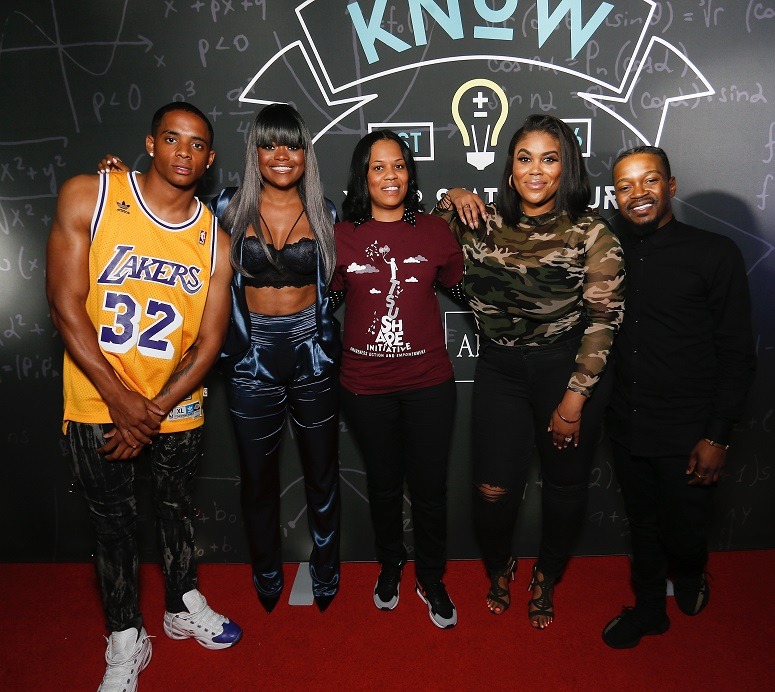 HOUSTON, TX - APRIL 26: Cordell Broadus, Kim Civil, Nina Parker and Chris Grace pose with students as AHF presents the Know Your Status tour on April 26, 2017 in Houston, Texas. (Photo by Bob Levey/Getty Images for AIDS Healthcare Foundation)