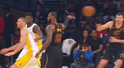 LeBron James signs with the Lakers