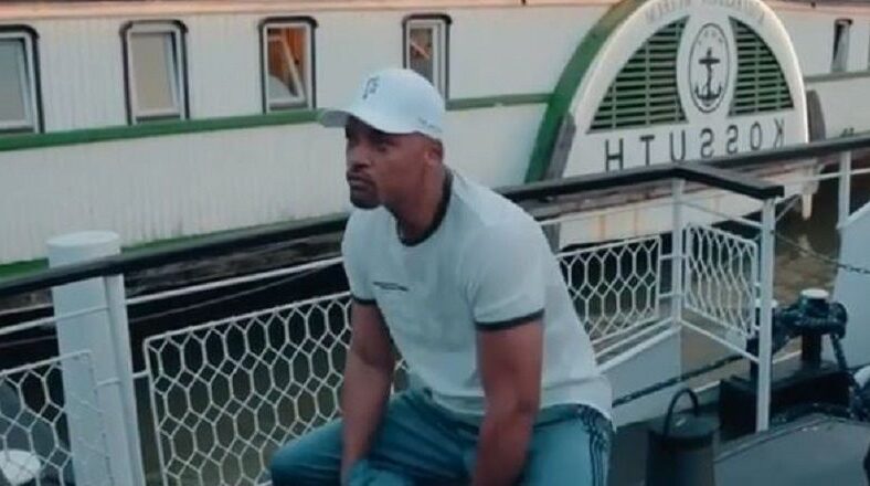 Will Smith dances to Montell Jordan's This Is How We Do It