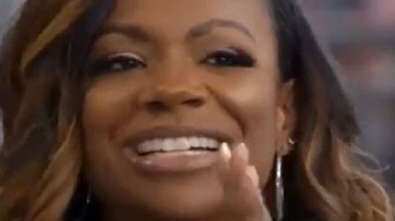 Kandi returns to LHHATL to support her cousin Akbar V