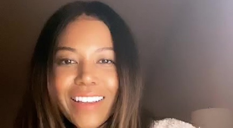 Amerie acknowledges the longtime Twitter meme about her and Kourtney Kardashian looking alike. She agrees with this, but points out how neither of them resembles the other's sisters.