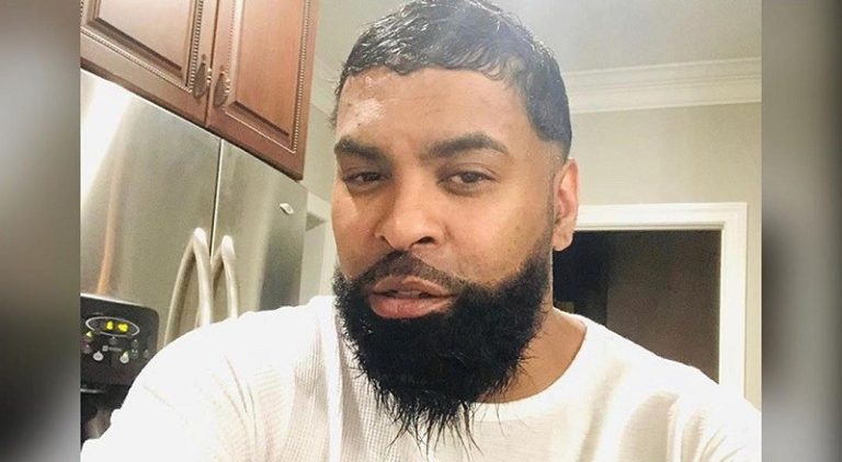 Ginuwine shared this photo of his hair and beard to Instagram. He called himself showing off his quarantine look, as he's unable to visit a barber shop, like most. Instead, Ginuwine found himself being roasted, in the IG comments, over how his hair and beard look.