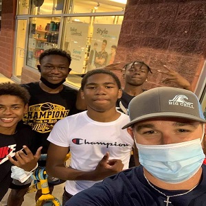 Jeff Gravatt was recently out, riding his bike, when a group of black boys approached him with a bet. The oldest of the boys bet him $10 that he could ride a wheelie on his bike, going stop sign to stop sign, ultimately saying they wanted the money to buy pizza. While the boy narrowly came up short, on the wheelie, Jeff Gravatt already placed an order for pizza, and a two-liter soda, for the boys.