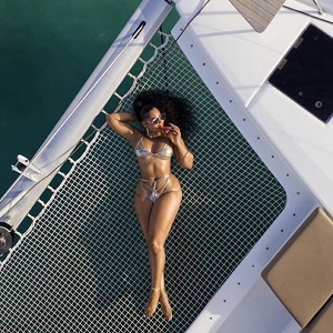 Ashanti is well-known as an accomplished singer. Recent years, though, have seen people thirsting over her body, on social media. Today, she celebrated her 40th birthday, showing her body off, on a yacht, which sent Twitter into a tailspin, over her body, with fans saying she's looking better than women in their 20s and 30s.