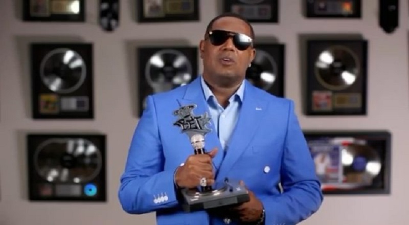 Master P accepted the BET Hip Hop Awards' "I Am Hip Hop" award, honoring his business accomplishments. Definitely honored, Master P choked up on tears, as he shared his story, and shouted out his OGs. When Master P shouted Birdman out, it took Twitter by a pleasant surprise, as P and Birdman have had tension, for years, and fans say this moment was huge for hip hop.
