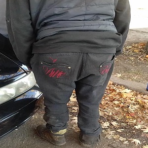 Numberstreet Tblo Facebook mechanic wearing Apple Bottoms