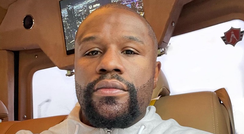 Floyd Mayweather Jr Shows Off His New Hairline Sparking Rumors That He Had A Hair Transplant As He Turned Off Comments On The Ig Post Photos