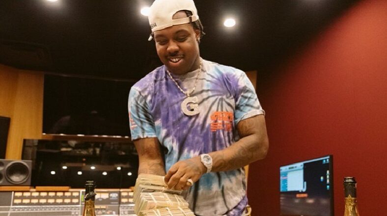 EST Gee signs with CMG 750000 cash
