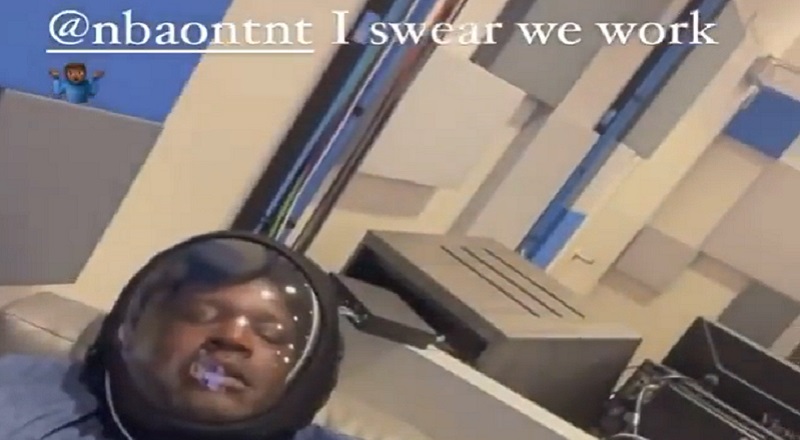 Shaq Dwyane Wade sleep oxygen mask NBA on TNT