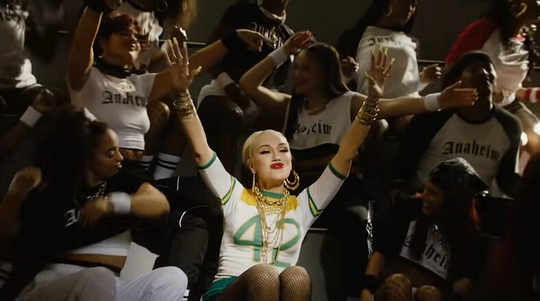 Gwen Stefani Saweetie Slow Clap