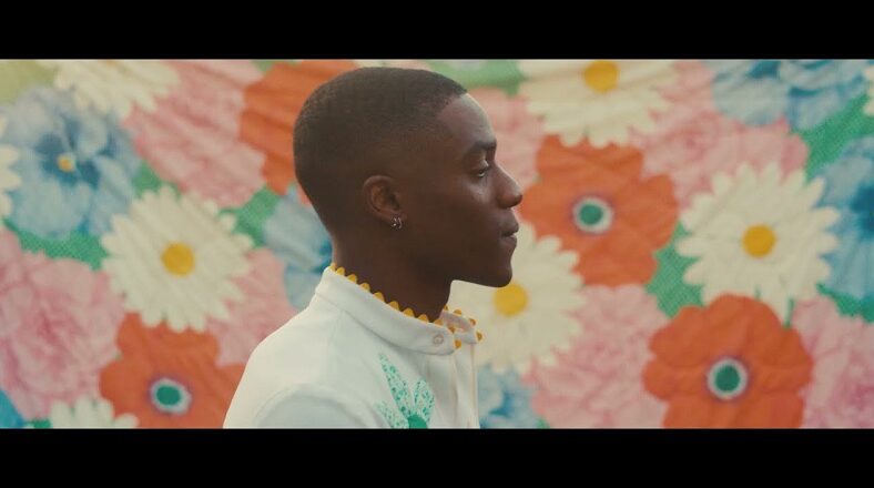 Sunni Colon Provide music video