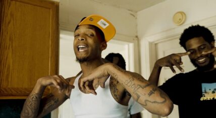 Wacotron Hold Up music video
