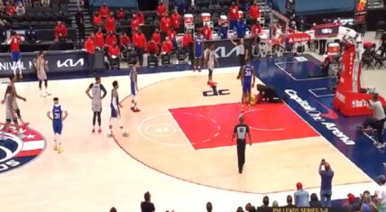Dwight Howard Wizards Sixers fan