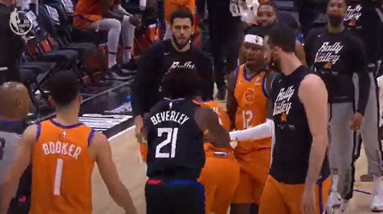Patrick Beverley shoves Chris Paul