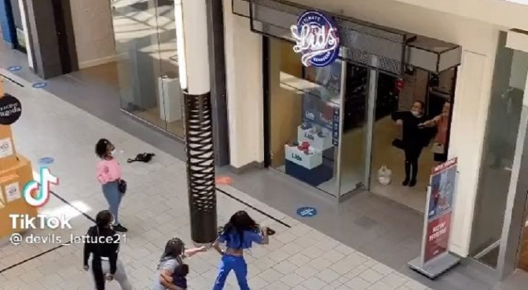 Women fight outside of Lids in the mall and one woman pulls gun out