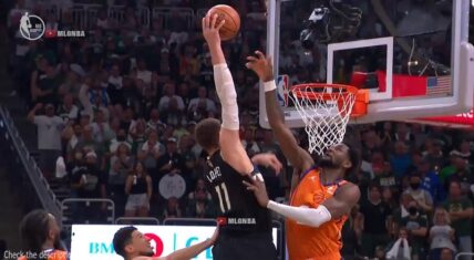 Brook Lopez dunks on DeAndre Ayton
