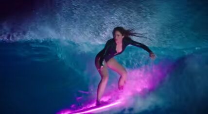 Shakira Don't Wait Up music video