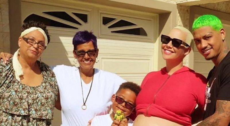 Amber Rose outs her boyfriend, AE, for cheating on her, and calls her mom a raging narcissist
