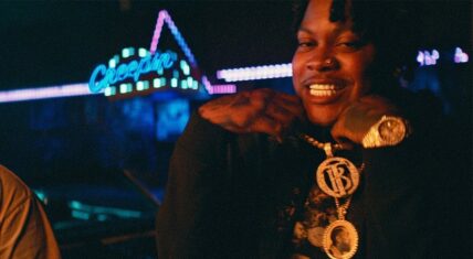 Bino Rideaux Creepin music video