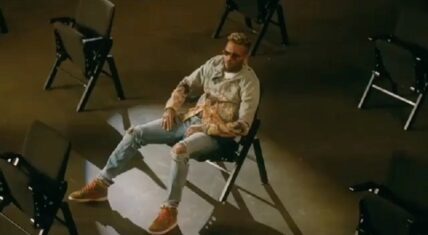 Chris Brown blasts Arkansas for using black man in vaccination ad