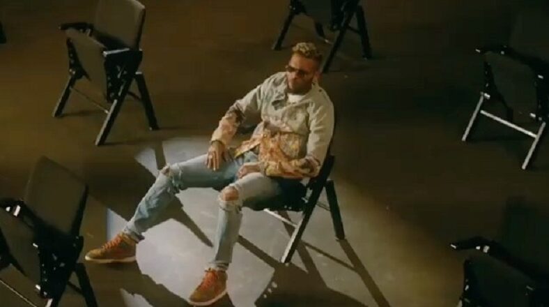 Chris Brown blasts Arkansas for using black man in vaccination ad