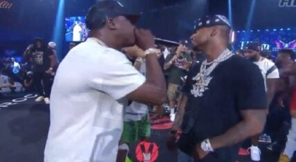 Jadakiss snatched Juelz Santana's bandana off during Verzuz battle