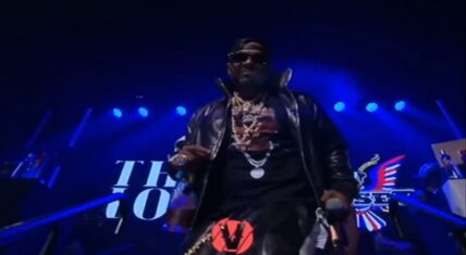 Jim Jones wears leather outfit to Verzuz battle