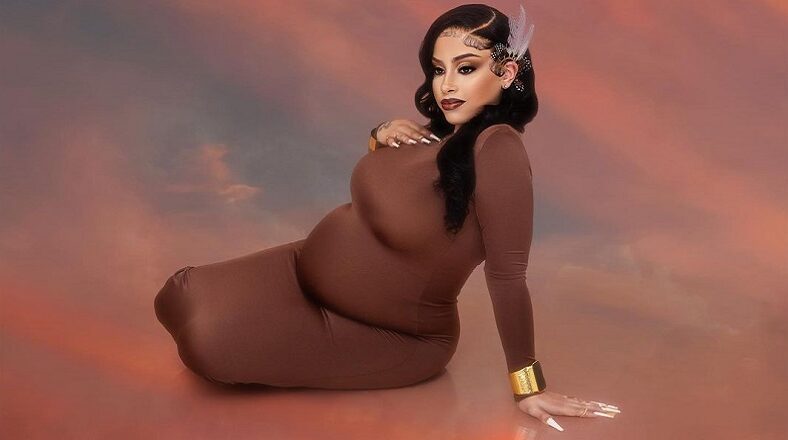 Layton Greene announces pregnancy on Instagram