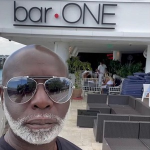 Peter Thomas' bank accounts allegedly frozen by IRS and he owes his employees money due to bounced checks