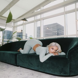 Saweetie denies rumors of getting back with Quavo