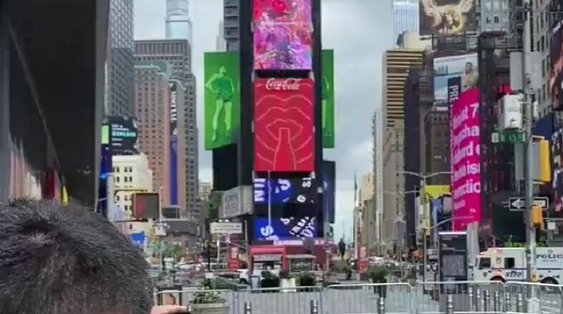 Times Square evacuated after apparent bomb threat