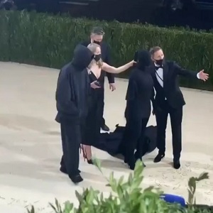 Kanye West and Kim Kardashian attend Met Gala together and fans clown Kim's outfit on Twitter