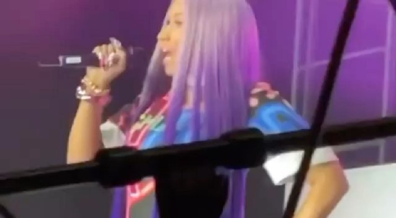 Nicki Minaj came out and performed at Lil Baby's show, after saying she was going to stay in quarantine, because she wasn't risking epxosing her baby to COVID
