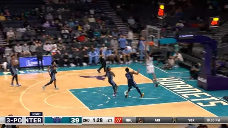 LaMelo Ball alley-oop pass to Miles Bridges