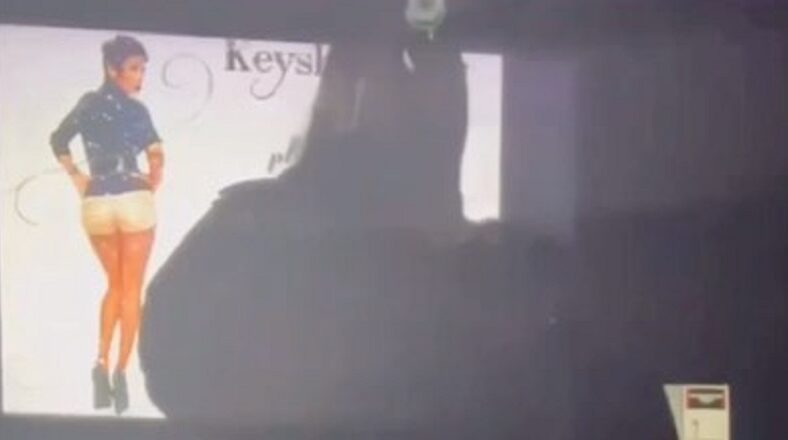 Lizzo sings Keyshia Cole's Love on karaoke