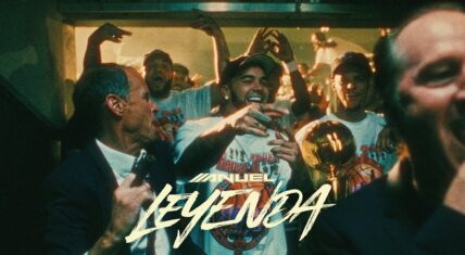 Anuel AA Leyenda music video