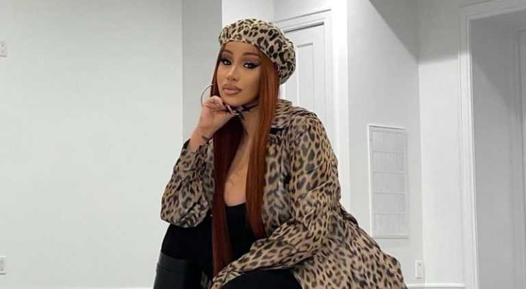 Cardi B defends Lil' Kim from online bullies