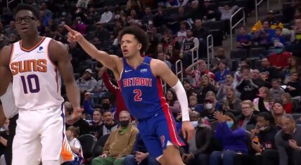Cade Cunningham gets ejected for pointing at the crowd after dunk