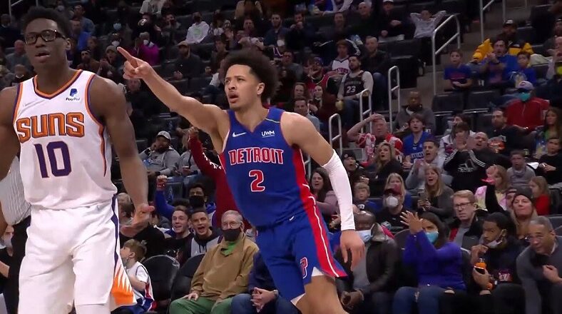 Cade Cunningham gets ejected for pointing at the crowd after dunk