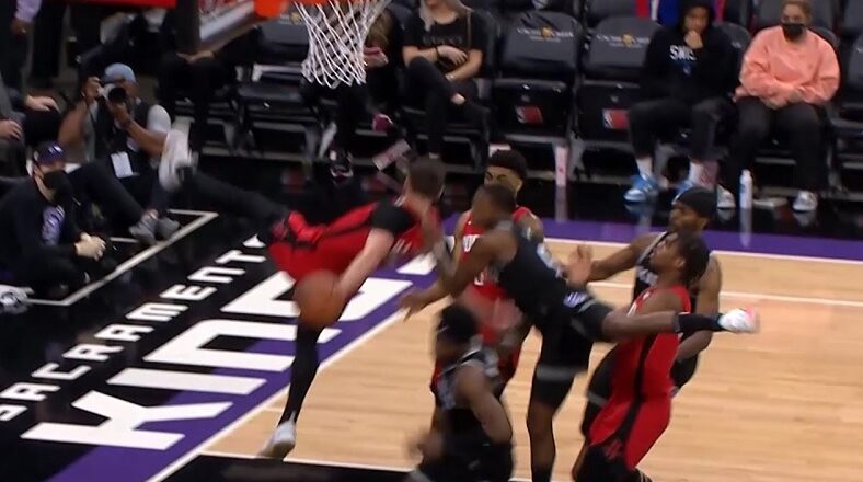 De'Aaron Fox ejected for Flagrant 2 against Garrison Mathews