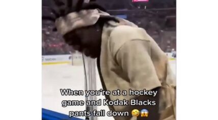 Kodak Black's pants fell down during Florida Panthers' game