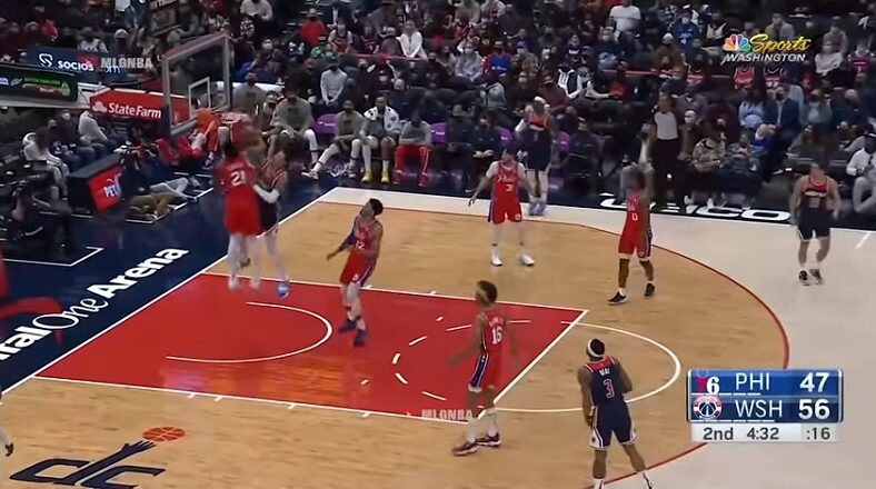 Kyle Kuzma tried to end Joel Embiid with this dunk
