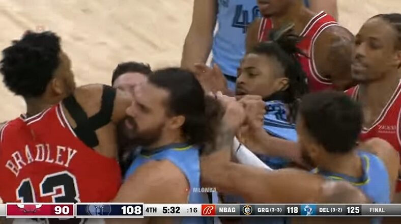 Steven Adams picks Tony Bradley up and carries him from Ja Morant fight